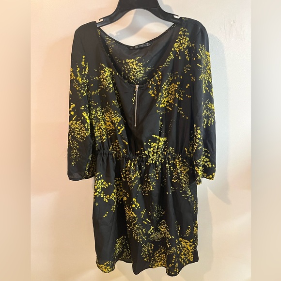 Zara TRF Collection Dress size M Exposed Zippers Pockets Black Yellow - Picture 1 of 4